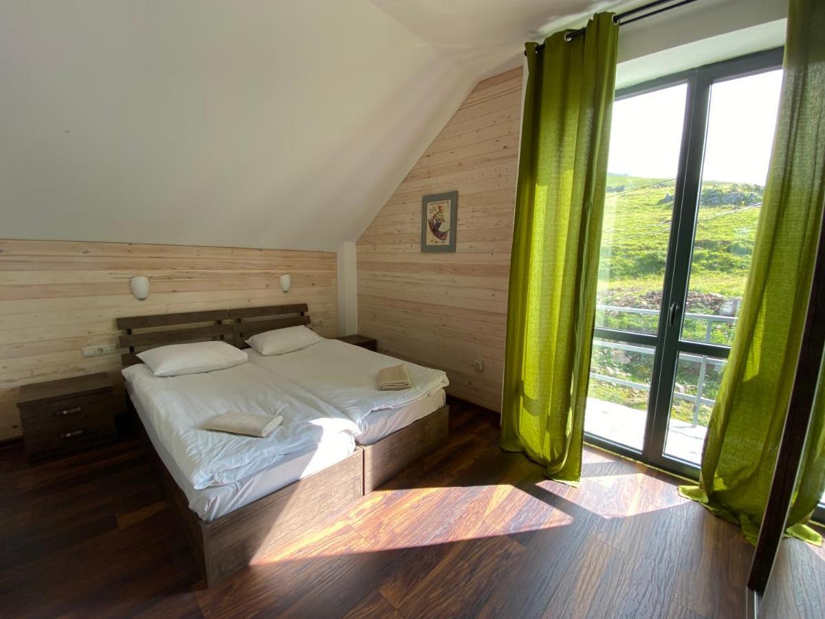 Mountain Cricket Chalets And Apartments גודאורי מראה חיצוני תמונה