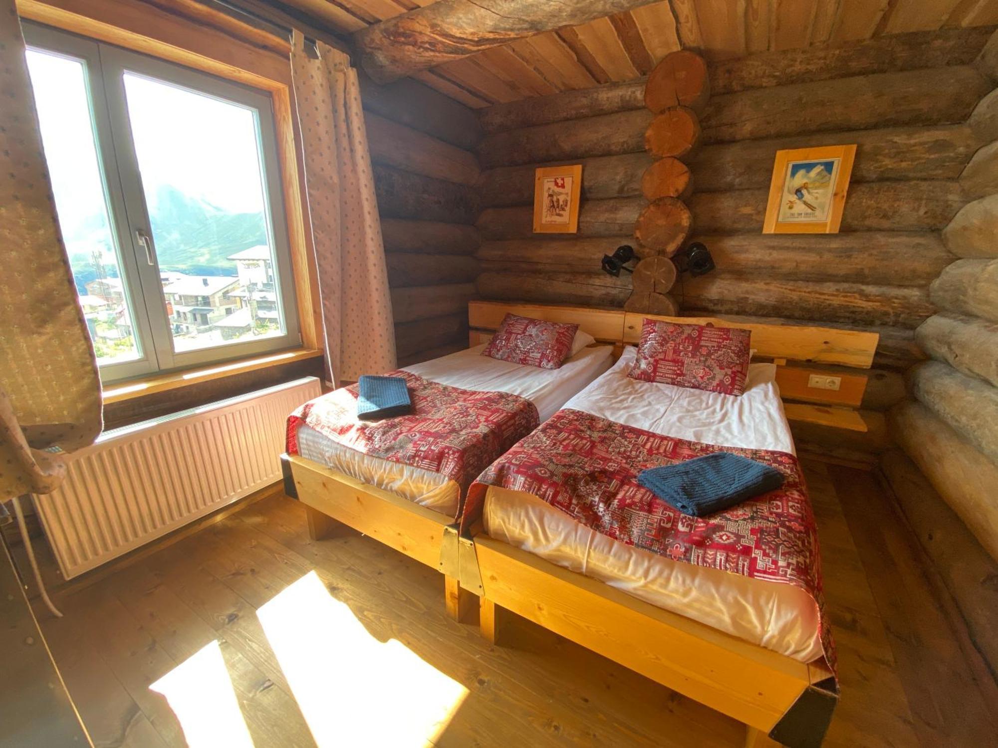 Mountain Cricket Chalets And Apartments גודאורי מראה חיצוני תמונה