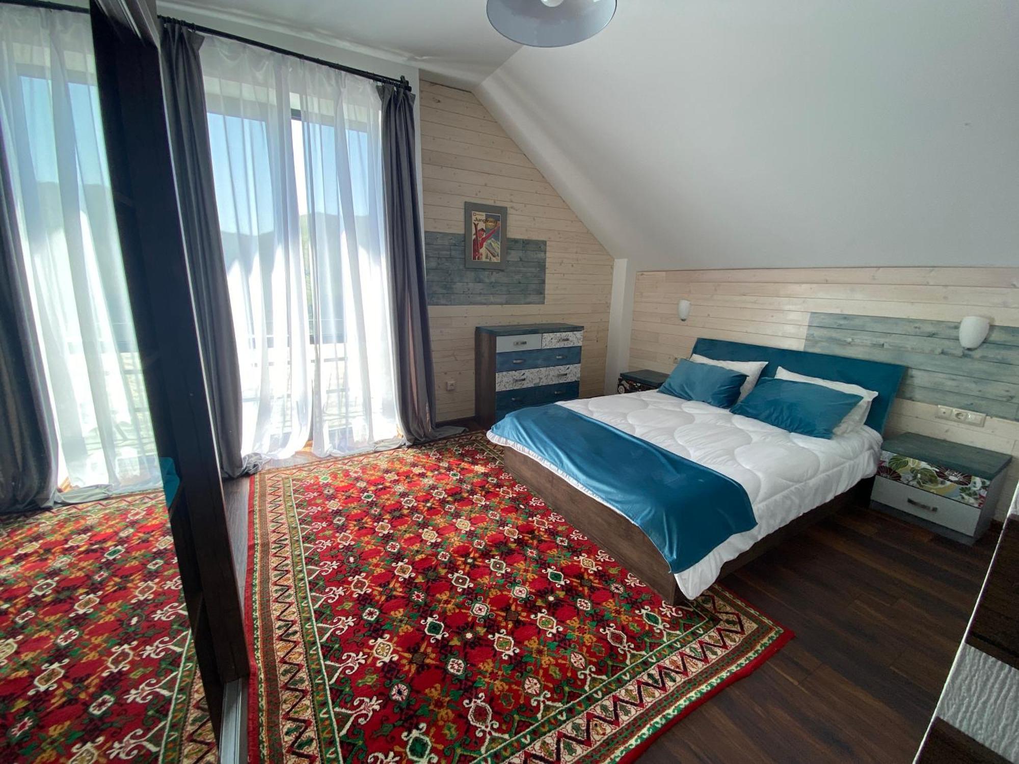 Mountain Cricket Chalets And Apartments גודאורי חדר תמונה