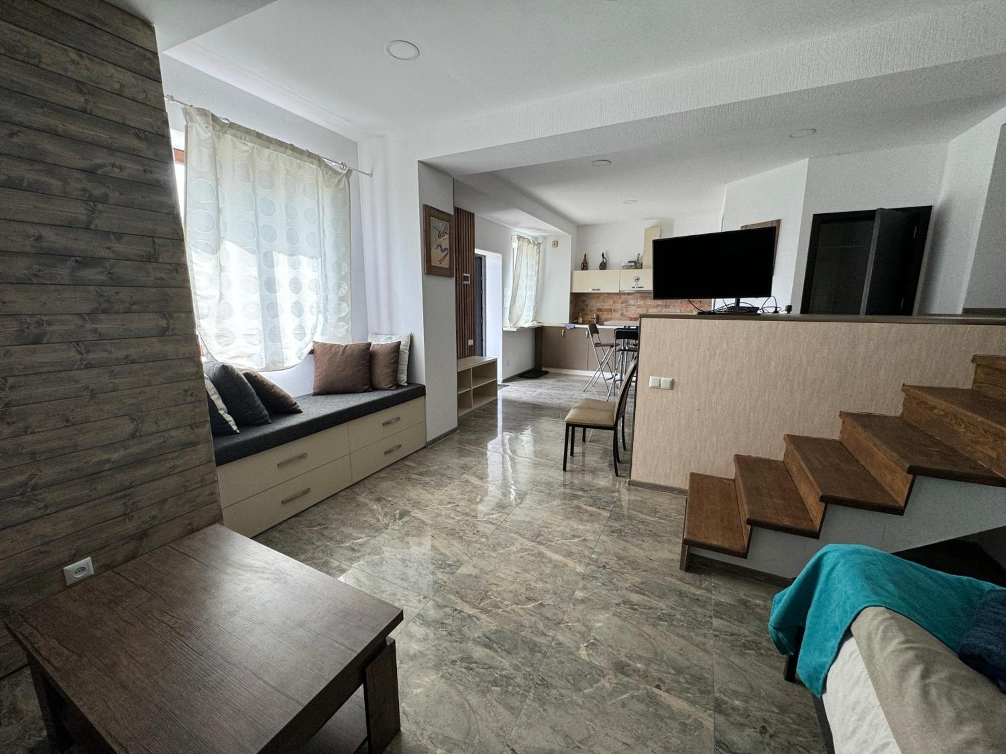Mountain Cricket Chalets And Apartments גודאורי חדר תמונה