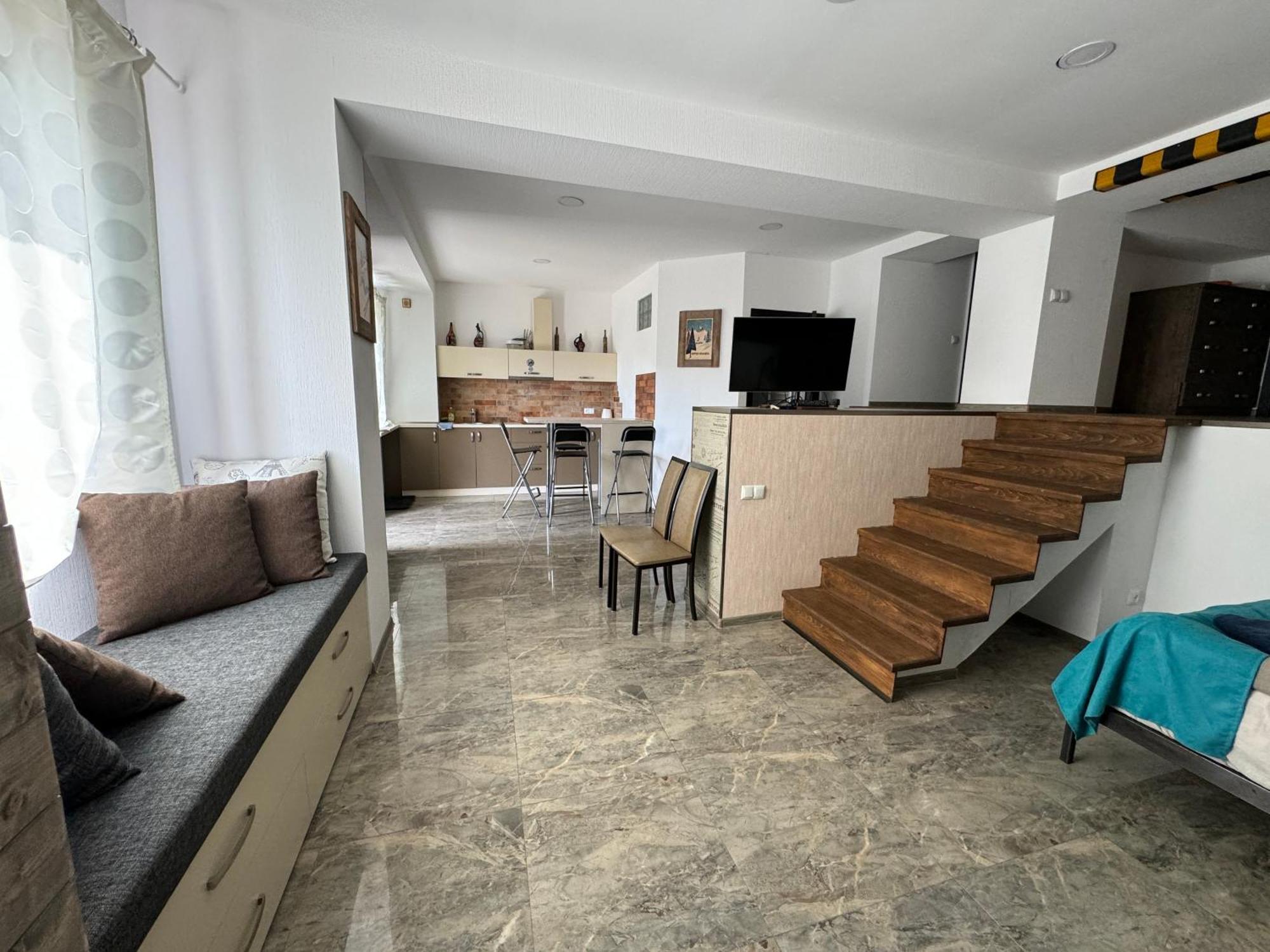 Mountain Cricket Chalets And Apartments גודאורי חדר תמונה